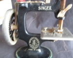 singer-no20_sewing_machine3