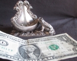 silverplate_frog_watchholder2