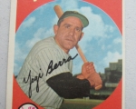 yogi-berra-baseball-card