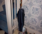 rose-medalion-umbrella-stand