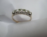 gold-5-diamond-ring-3