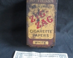 zig_zag_cigarette_paper_dispenser1