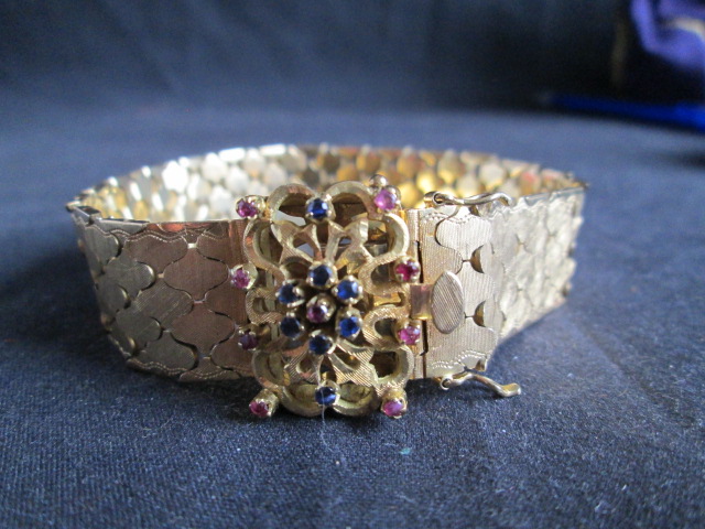 Estate jewelry gold bracelet