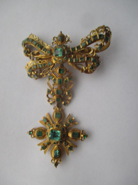 18K Gold Emerald Estate Jewelry Brooch - sold from Swampscott estate for $5,00